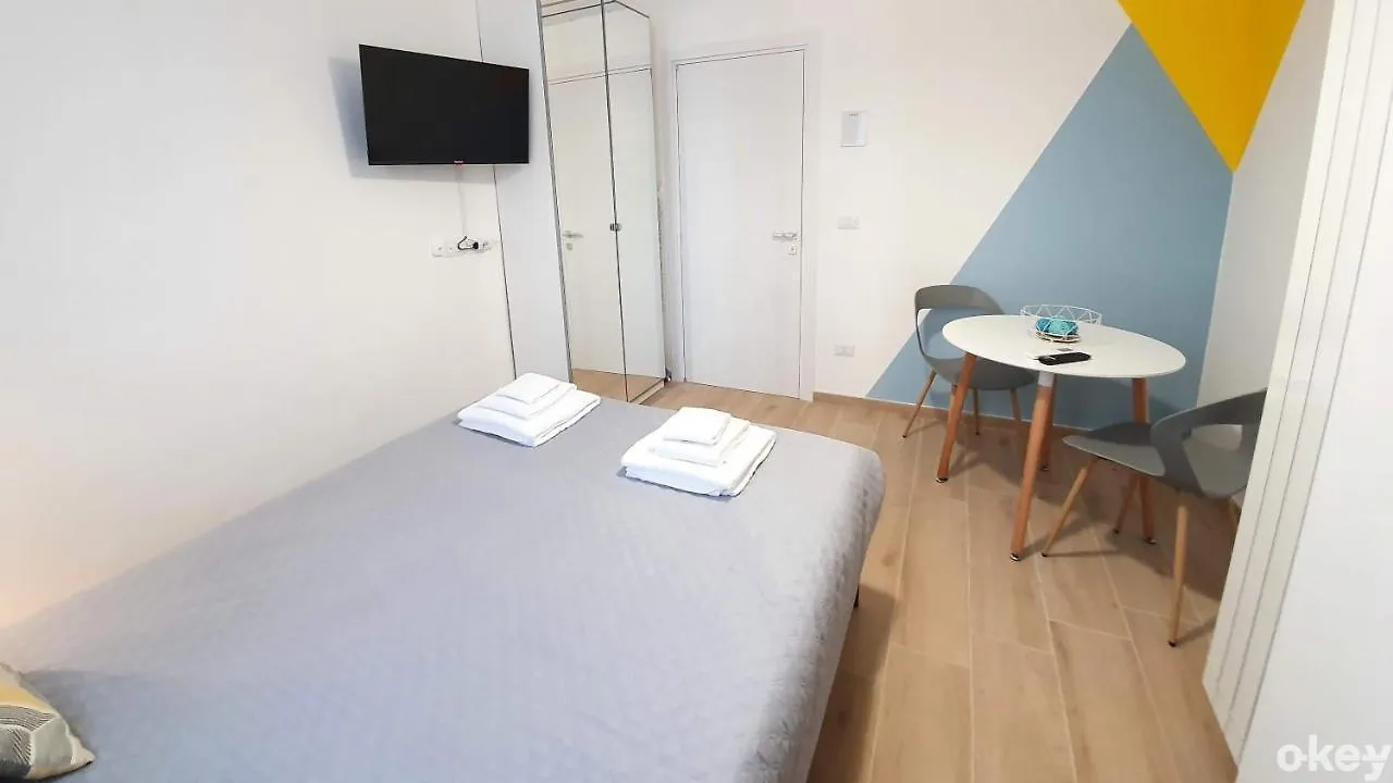 Blue Sky Rooftop Apartments - Bari Policlinico
